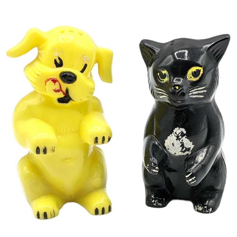 Vintage Plastic Dog and Cat Salt & Pepper Shakers Plastic Fitz & Floyd Mold